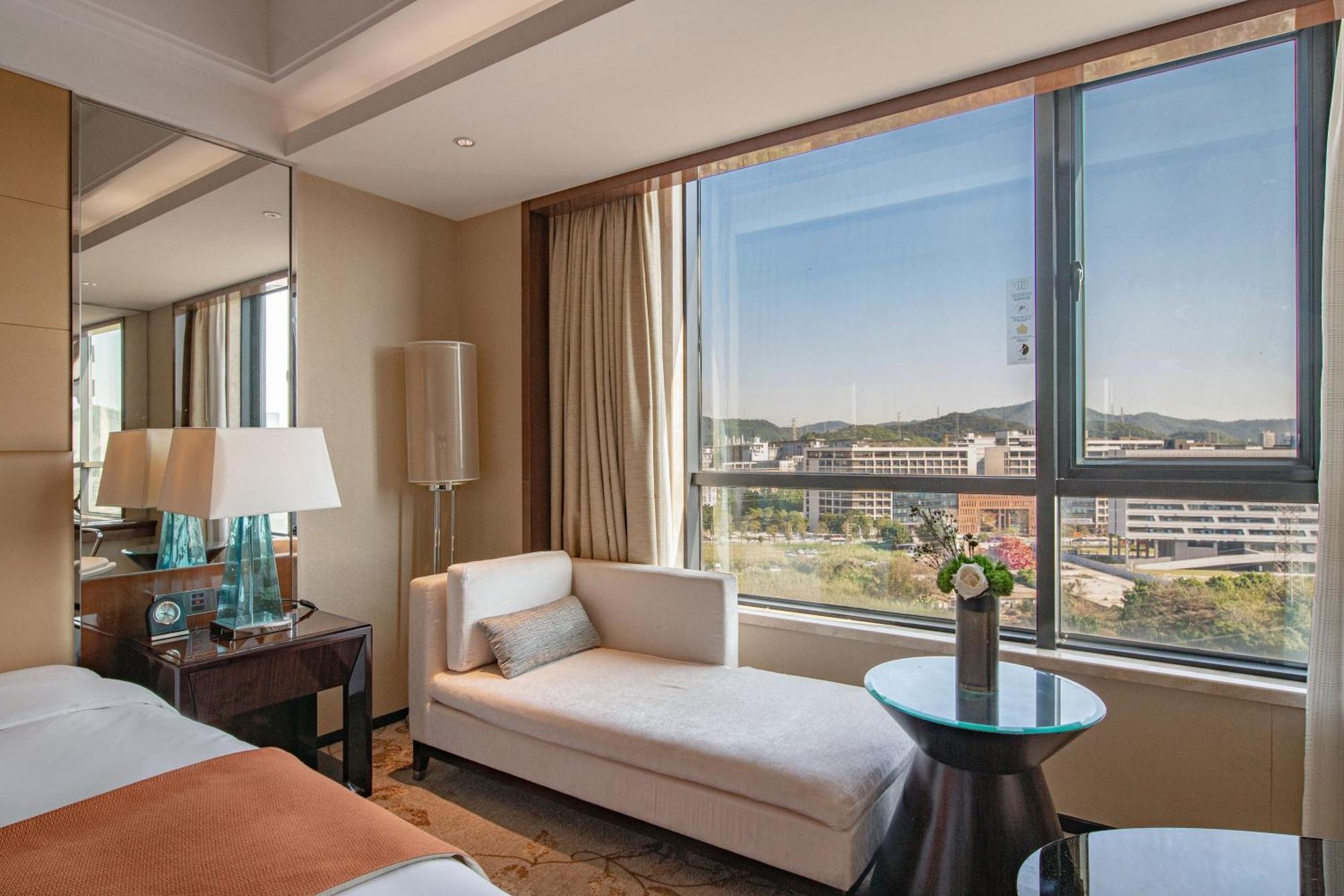 Swissotel Guangzhou Exterior photo