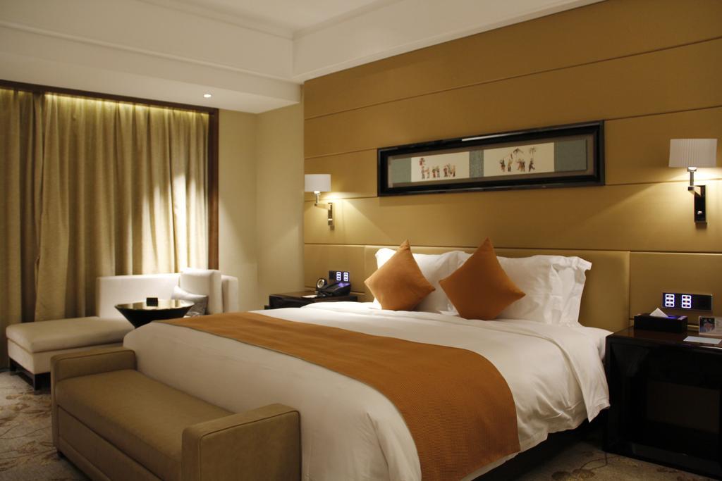 Swissotel Guangzhou Exterior photo